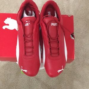 Puma Ferrari  Rosso  corsa- white